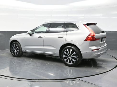 Used 2023 Volvo XC60 B5 Plus image 4