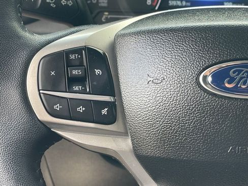 Used 2022 Ford Explorer XLT w/ Equipment Group 202A AWD/4WD image 20