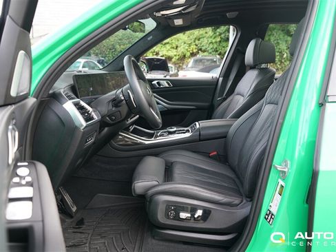 Used 2025 BMW X7 M60i AWD/4WD image 17