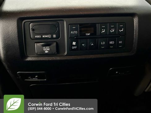 Used 2019 Toyota Sequoia Platinum AWD/4WD image 33