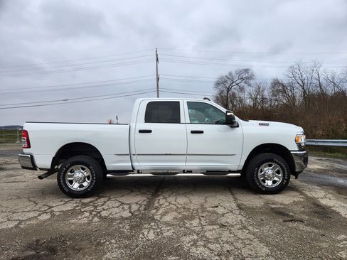 Used 2024 RAM 2500 Tradesman w/ Chrome Appearance Group image 16