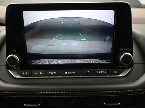 Used 2023 Nissan Rogue SV AWD/4WD image 6