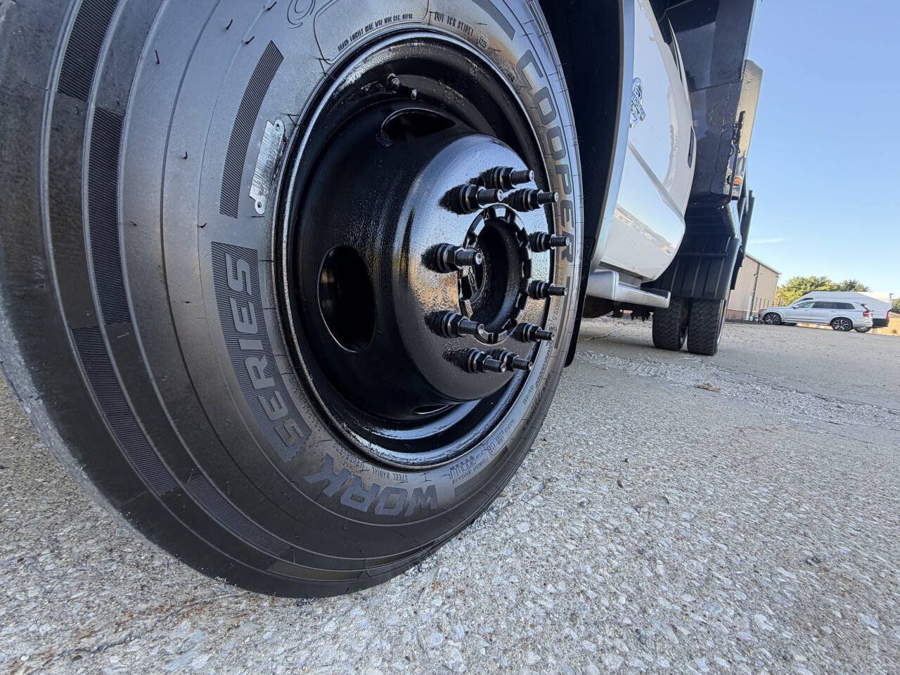 Used 2014 Ford F550 4x4 Regular Cab Super Duty image 7