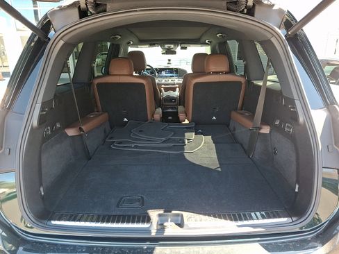 Used 2025 Mercedes-Benz GLS 450 4MATIC image 32