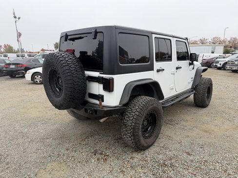 Used 2018 Jeep Wrangler Unlimited Sport S image 5