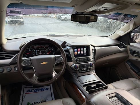 Used 2016 Chevrolet Suburban LTZ image 10