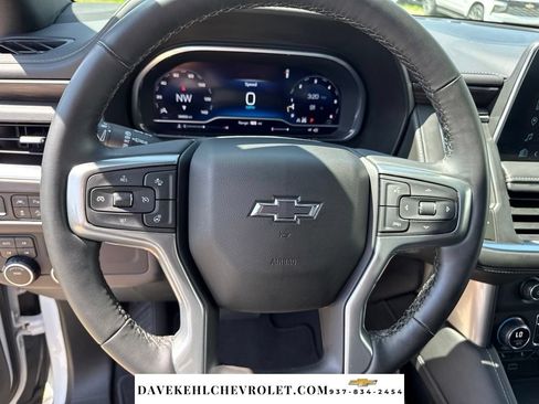 Used 2023 Chevrolet Tahoe Z71 w/ Luxury Package AWD/4WD image 16