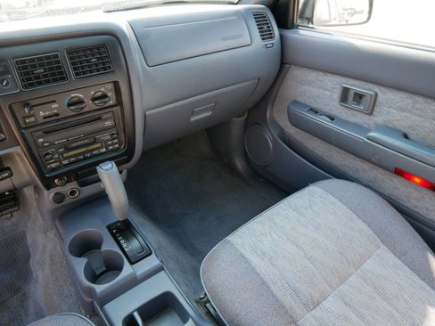 Used 1999 Toyota Tacoma PreRunner RWD image 11