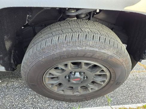 Used 2024 Toyota Tacoma SR5 image 7