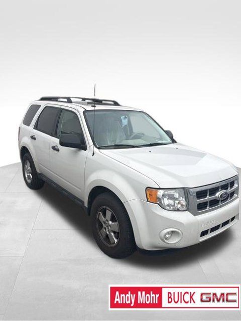 Used 2010 Ford Escape XLT AWD/4WD image 4
