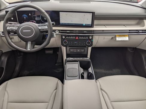 New 2025 Hyundai Tucson Limited image 10