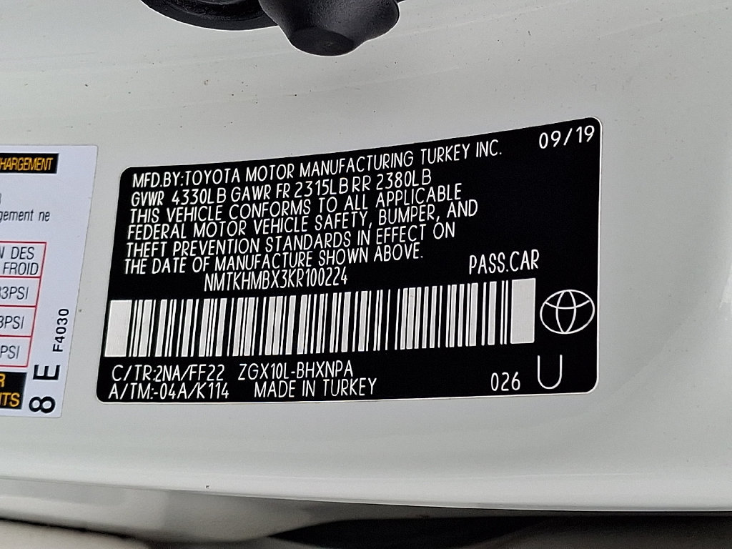 Used 2019 Toyota C-HR XLE FWD image 27