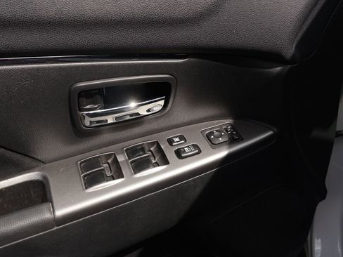 Used 2019 Mitsubishi Outlander Sport SE FWD image 18