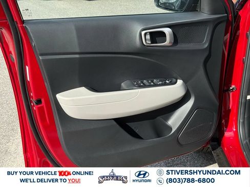 Certified 2026 Hyundai Venue SEL FWD image 21