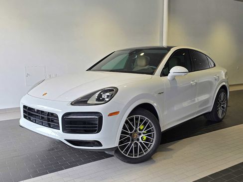 Used 2023 Porsche Cayenne Platinum Edition AWD/4WD image 1