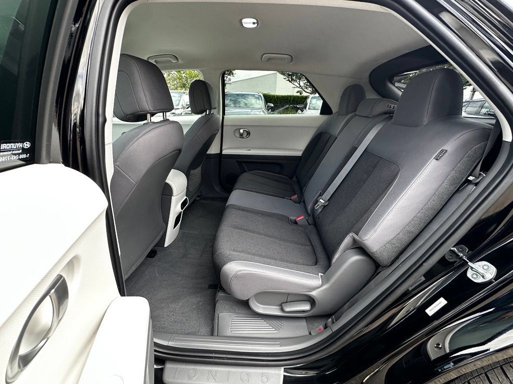 Used 2024 Hyundai Ioniq 5 SEL RWD image 19