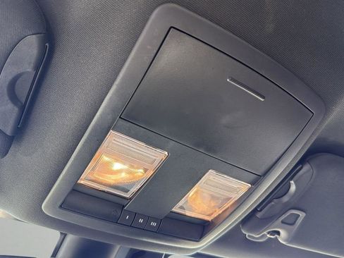 Used 2016 Dodge Challenger SXT Plus image 21