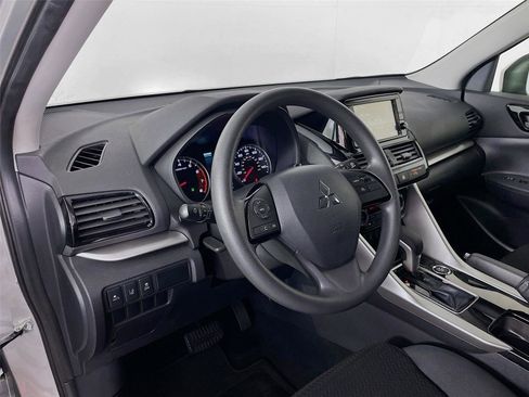 Used 2024 Mitsubishi Eclipse Cross ES image 12