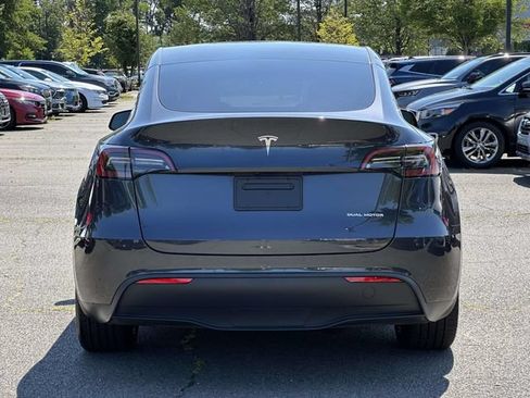 Used 2024 Tesla Model Y Long Range AWD/4WD image 3