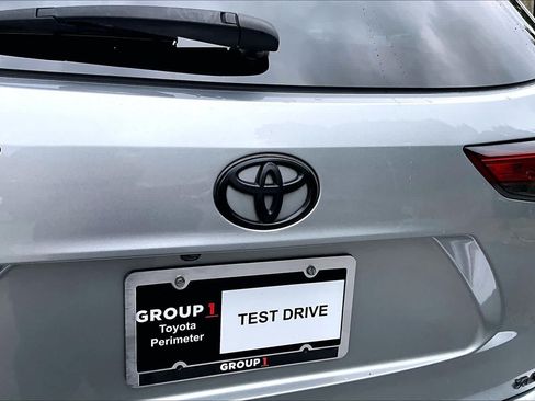 Used 2022 Toyota Highlander XLE FWD image 31