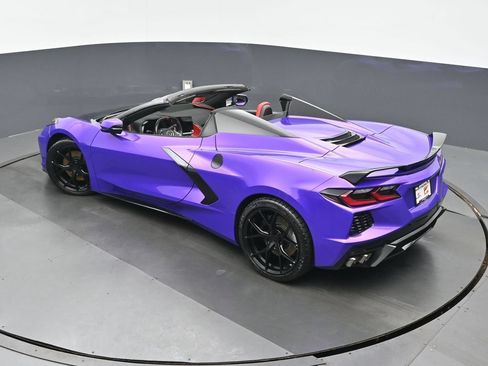 Used 2021 Chevrolet Corvette Stingray Preferred Conv w/ Z51 Performance Package RWD image 31