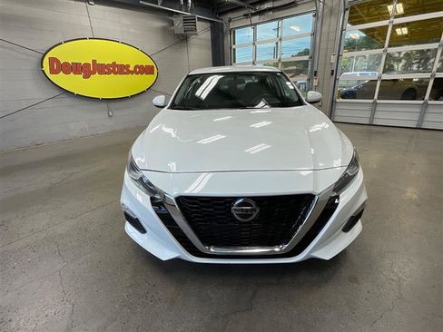 Used 2019 Nissan Altima 2.5 S FWD image 8