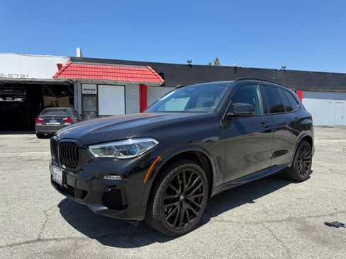 Used 2021 BMW X5 M50i w/ Executive Package AWD/4WD image 3