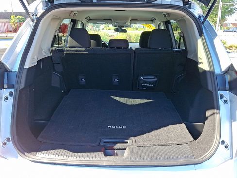 Certified 2025 Nissan Rogue S image 28