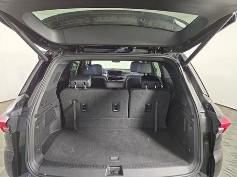 Used 2025 Buick Enclave Preferred AWD/4WD image 33