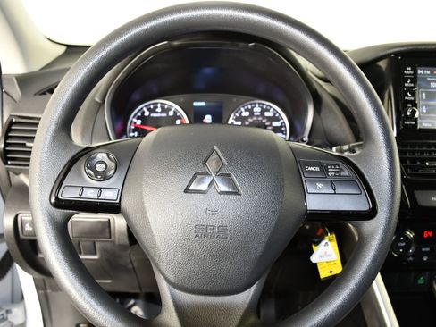 Used 2024 Mitsubishi Eclipse Cross ES AWD/4WD image 19
