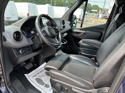 Used 2020 Mercedes-Benz Sprinter 2500 w/ Driver Convenience Package image 5