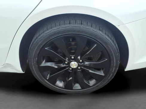 Used 2018 Chevrolet Malibu Premier w/ Premier Sun and Wheel Package FWD image 10
