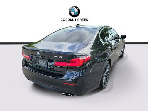Used 2021 BMW 540i w/ Premium Package RWD image 4