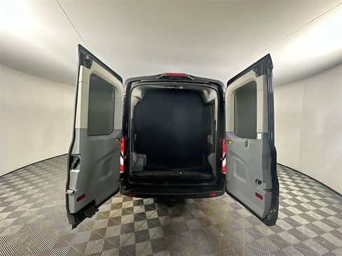 Used 2019 Ford Transit 350 XLT image 26