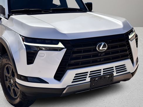 Used 2025 Lexus GX 550 AWD/4WD image 23