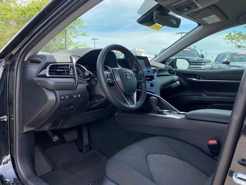 Used 2023 Toyota Camry LE FWD image 9