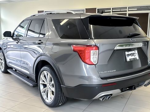 Used 2021 Ford Explorer Platinum w/ Equipment Group 601A AWD/4WD image 6