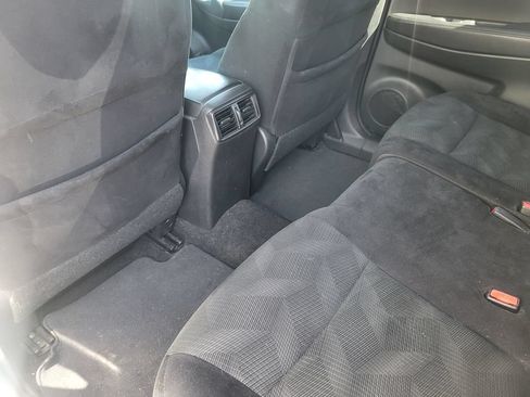 Used 2016 Nissan Rogue SV AWD/4WD image 24