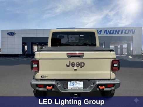 Used 2020 Jeep Gladiator Mojave AWD/4WD image 6
