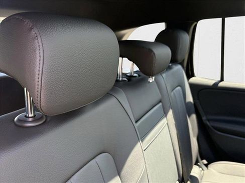 New 2025 Mercedes-Benz GLB 250 image 20