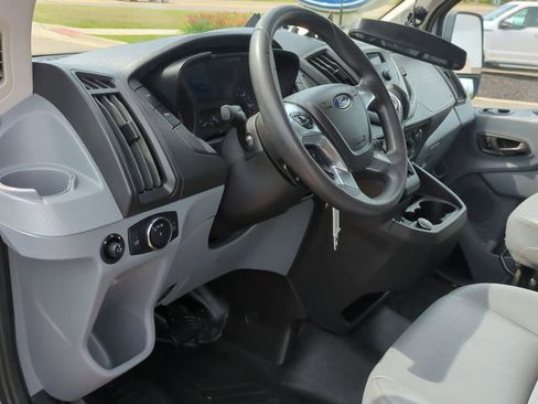 Used 2017 Ford Transit 150 image 10