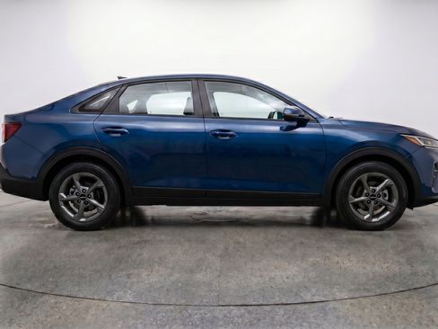 Used 2025 Kia K4 LXS image 11