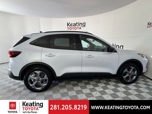 Used 2025 Ford Escape ST-Line FWD image 4