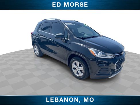 Certified 2020 Chevrolet Trax LT w/ LT Convenience Package FWD image 2
