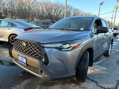 Used 2023 Toyota Corolla Cross L image 4