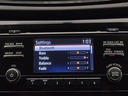 Used 2017 Nissan Rogue SV FWD image 25