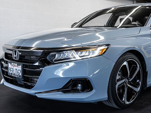 Used 2022 Honda Accord Sport image 11