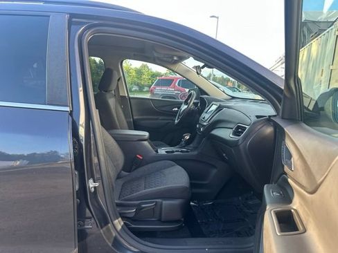 Used 2023 Chevrolet Equinox LT AWD/4WD image 11