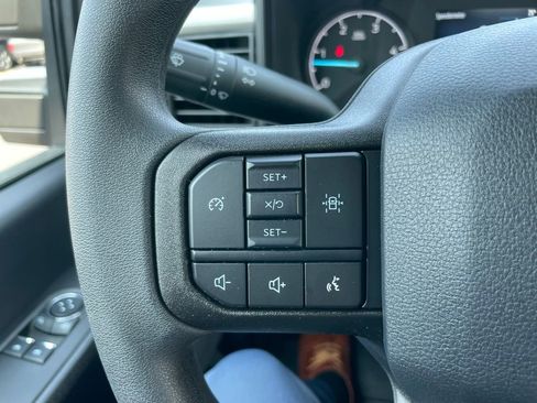New 2025 Ford F550 4x4 Regular Cab Super Duty image 23