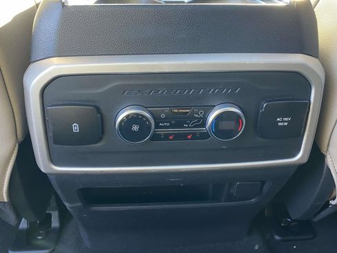 Used 2024 Ford Expedition Limited AWD/4WD image 12